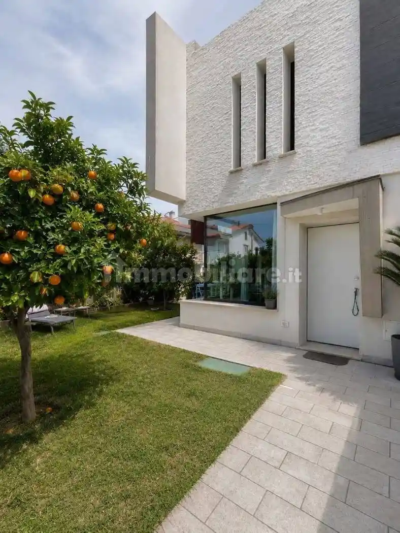 Casa indipendente in vendita a Misano Adriatico