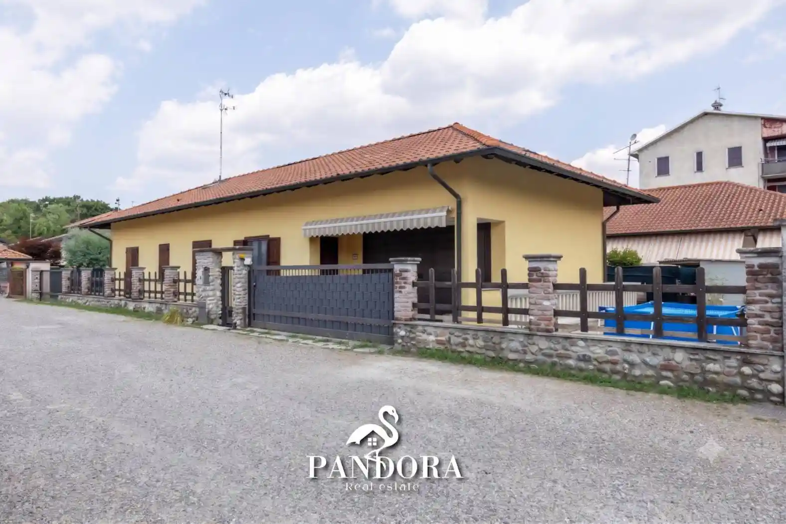 Villa in vendita a Lonate Pozzolo