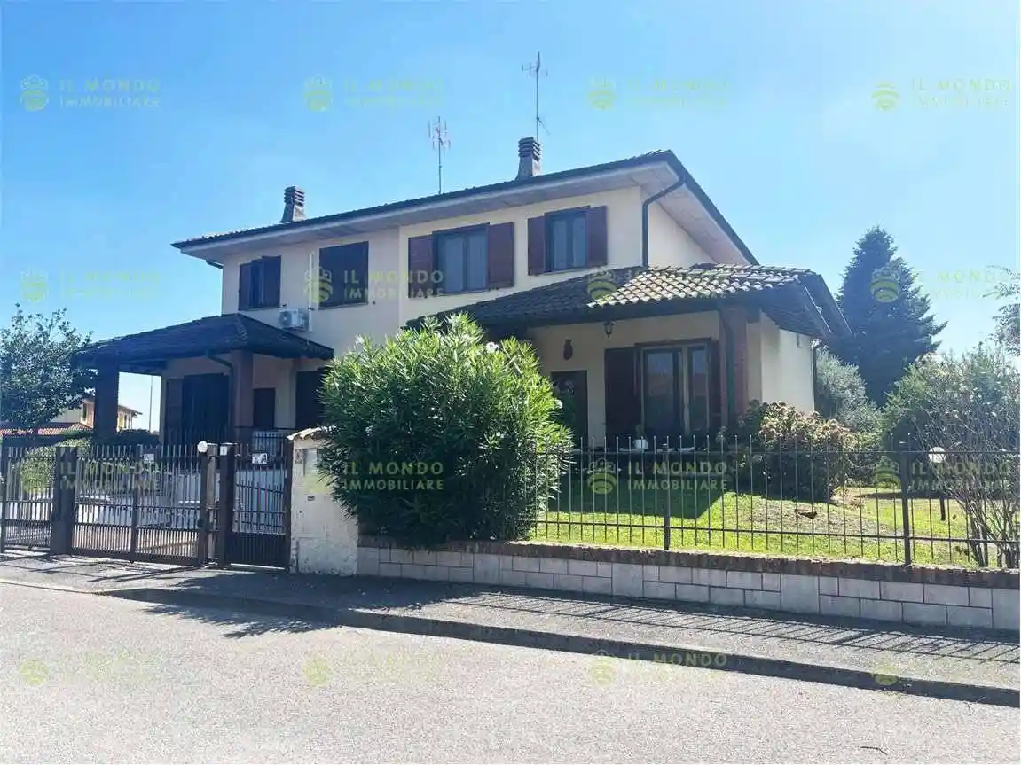 Villa in vendita a Sant'Angelo Lodigiano