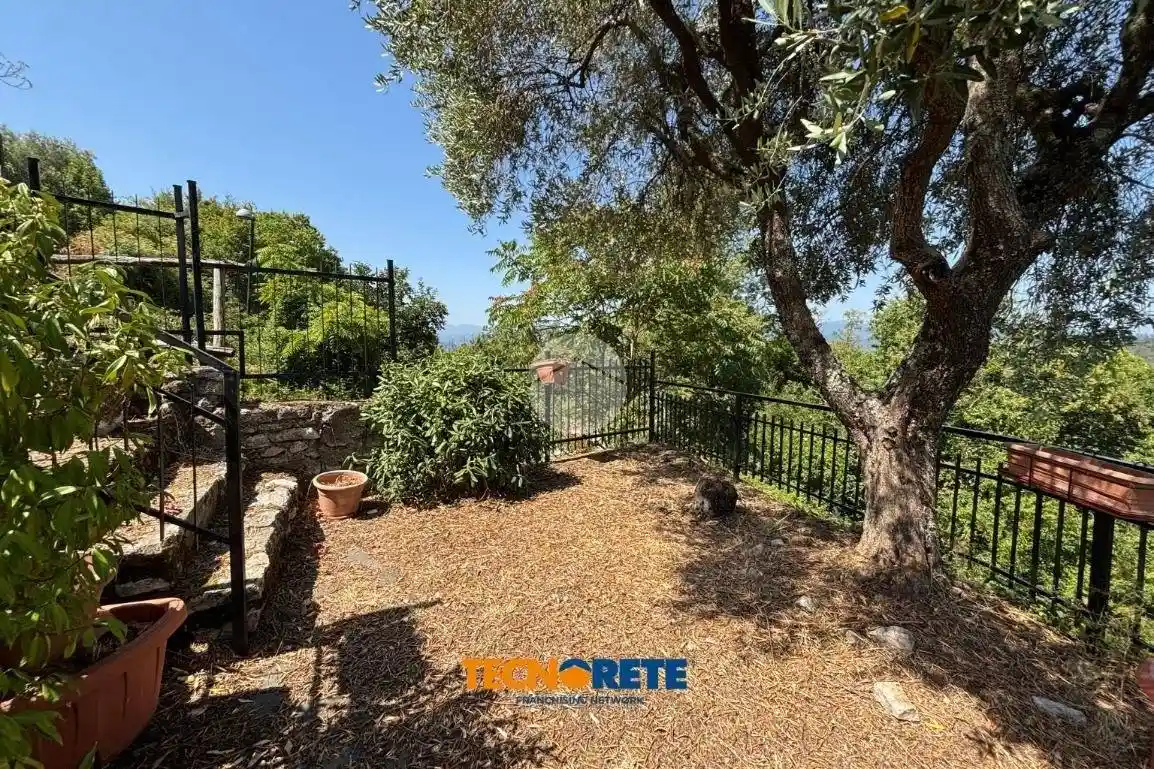 Casa indipendente in vendita a Riccò del Golfo di Spezia
