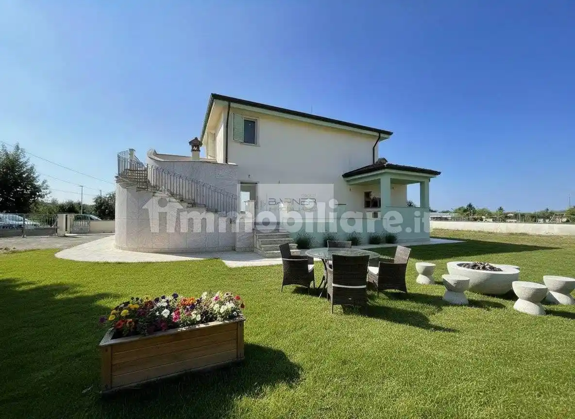 Villa in vendita a Camaiore