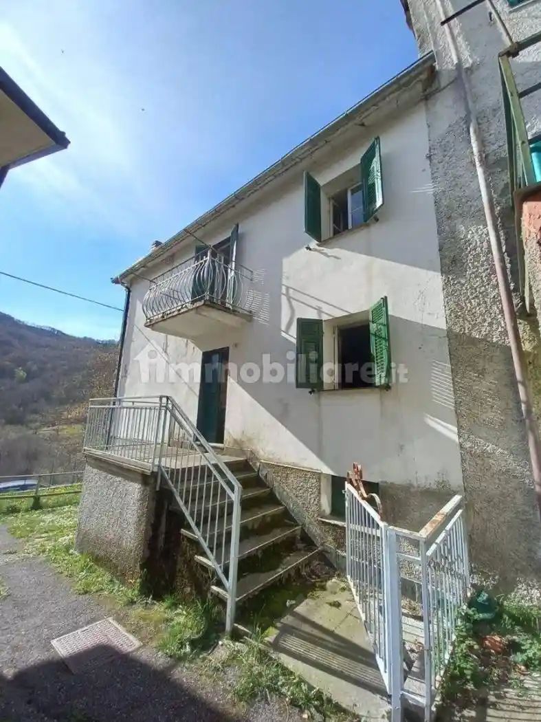 Casa indipendente in vendita a Fontanigorda