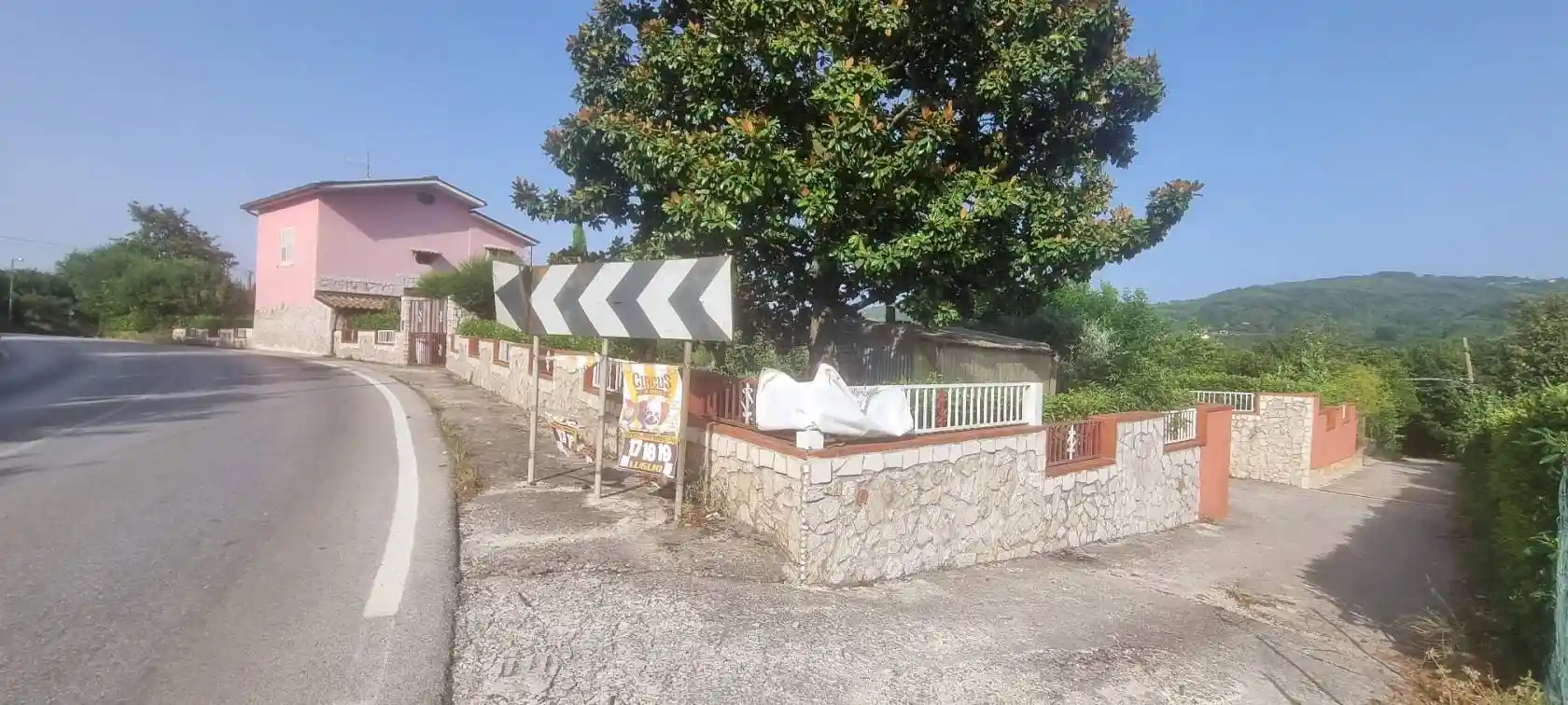 Villa in vendita a Contrada