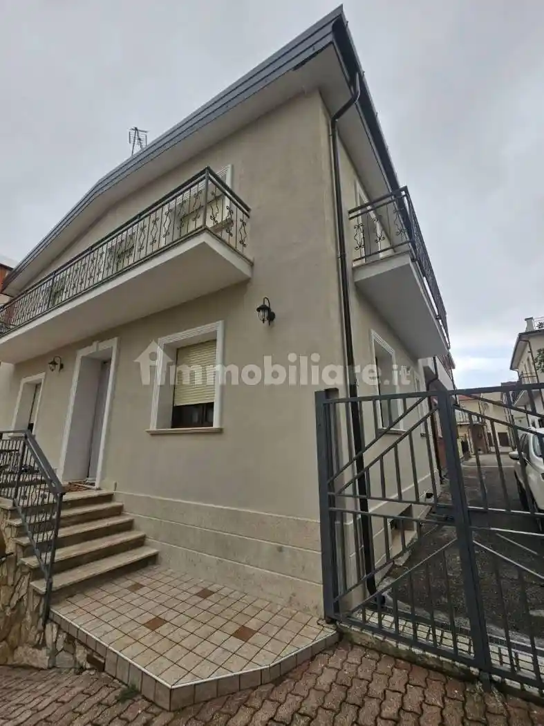 Villa in vendita a San Benedetto dei Marsi