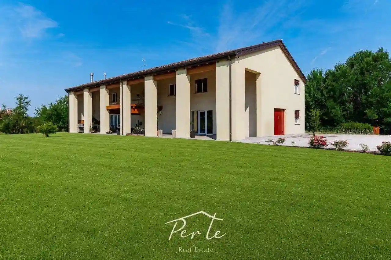 Villa - foto 2