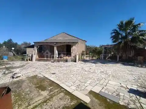 Villa in vendita a Vittoria