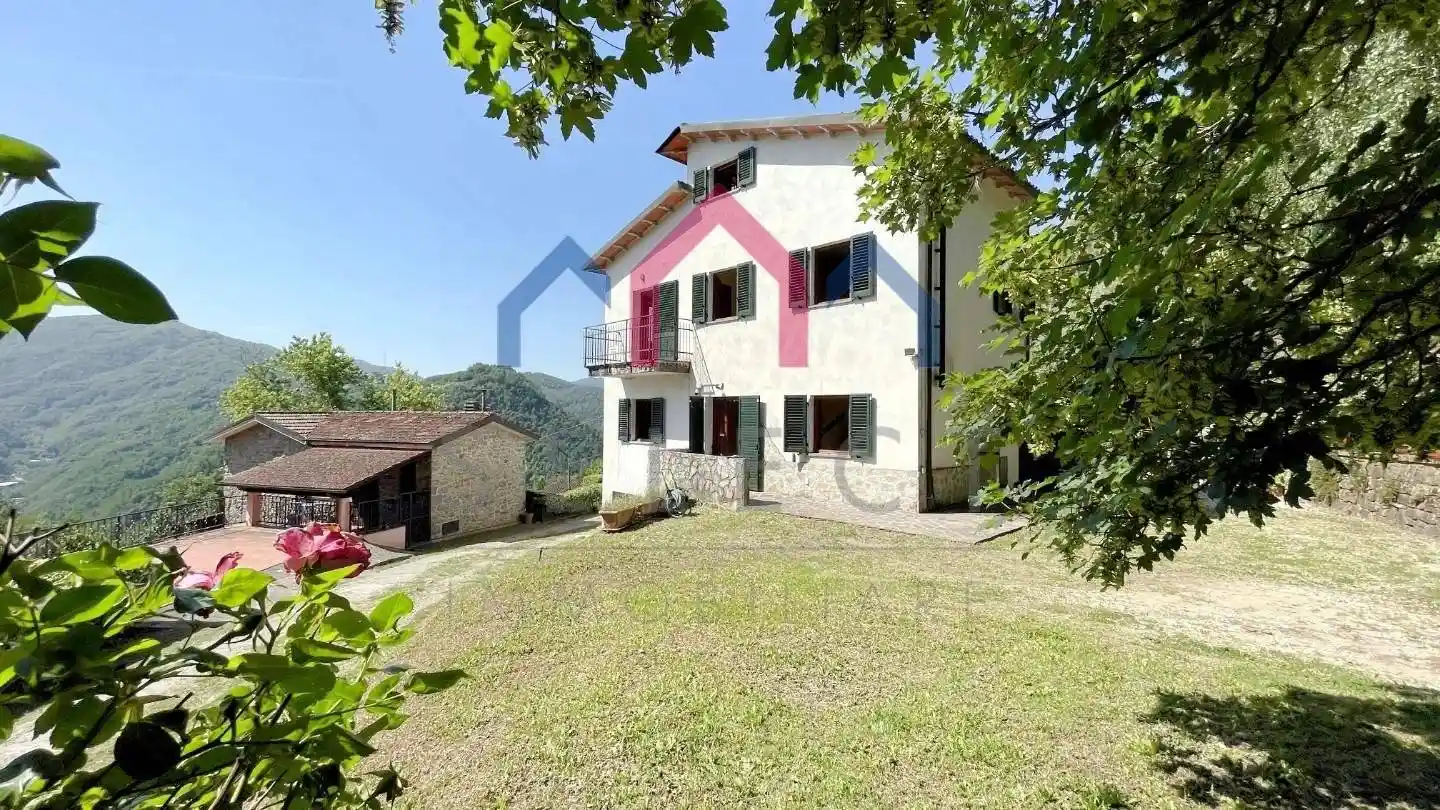 Villetta a schiera in vendita a Bagni di Lucca
