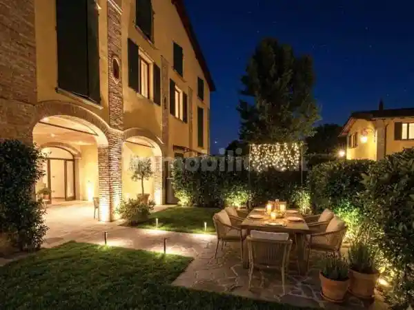 Villa in vendita a Anzola dell'Emilia