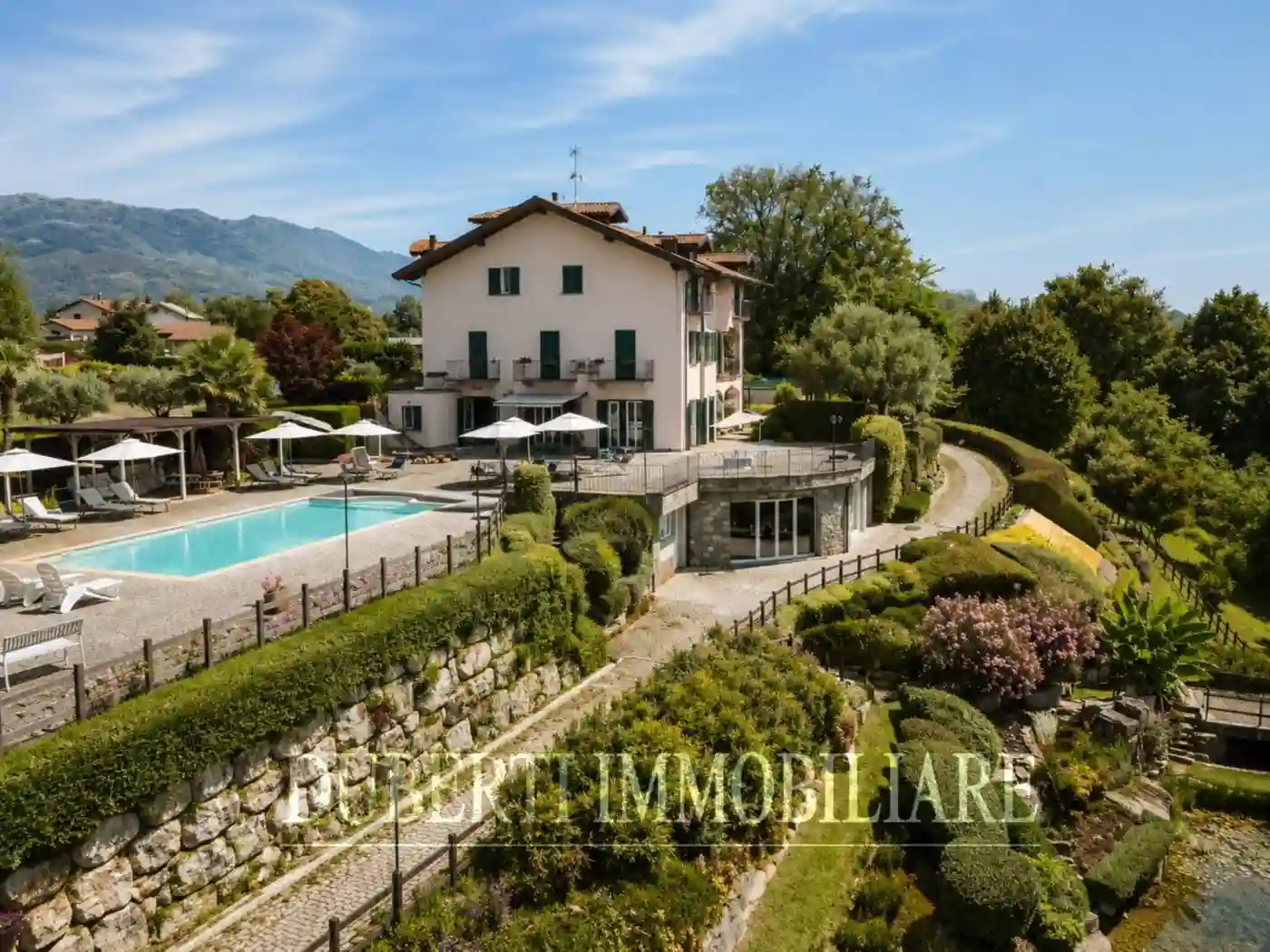 Villa - foto 2