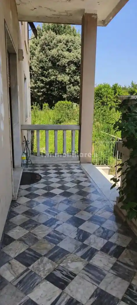 Casa indipendente in vendita a Carrara