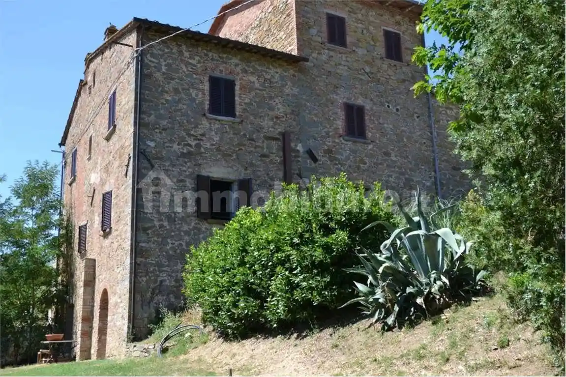 Rustico - Casale in vendita a Lucignano