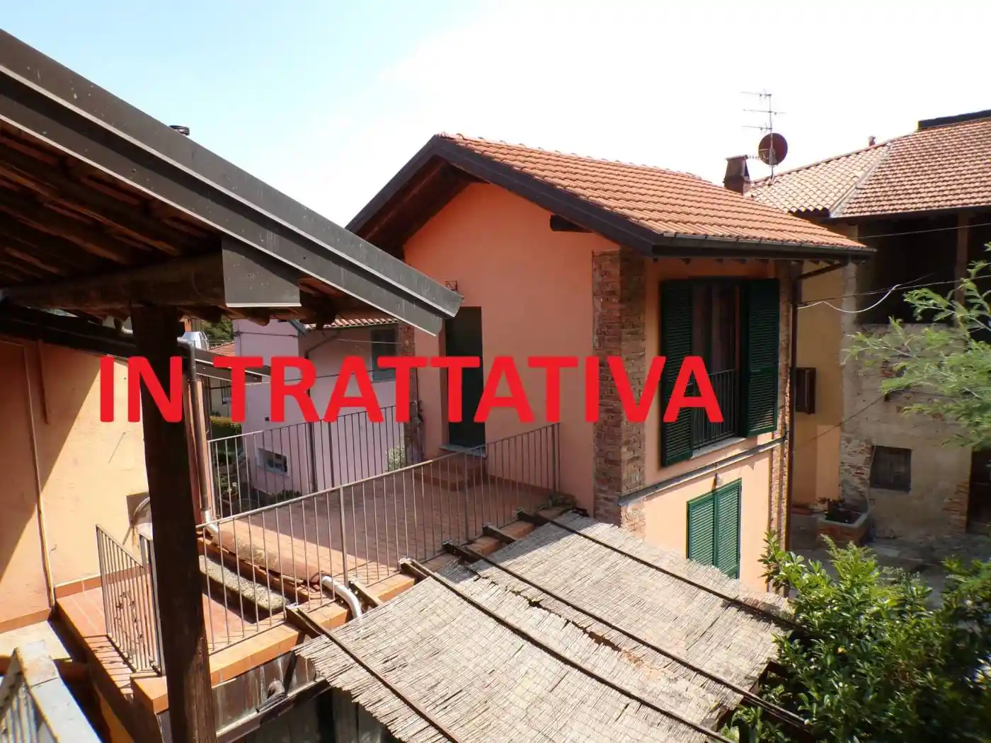 Casa indipendente in vendita a Comabbio