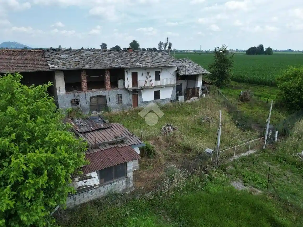 Casa indipendente in vendita a Barge