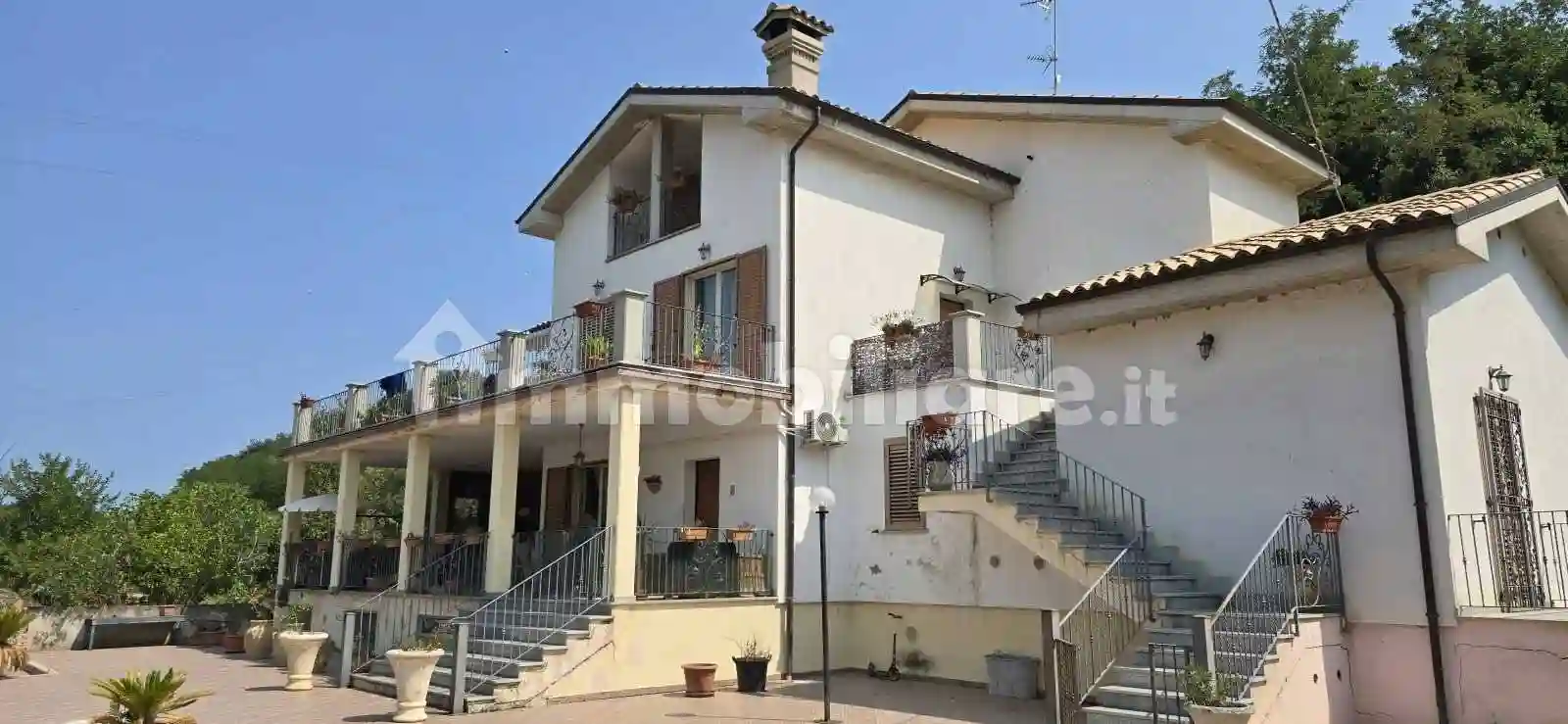 Villa - foto 2