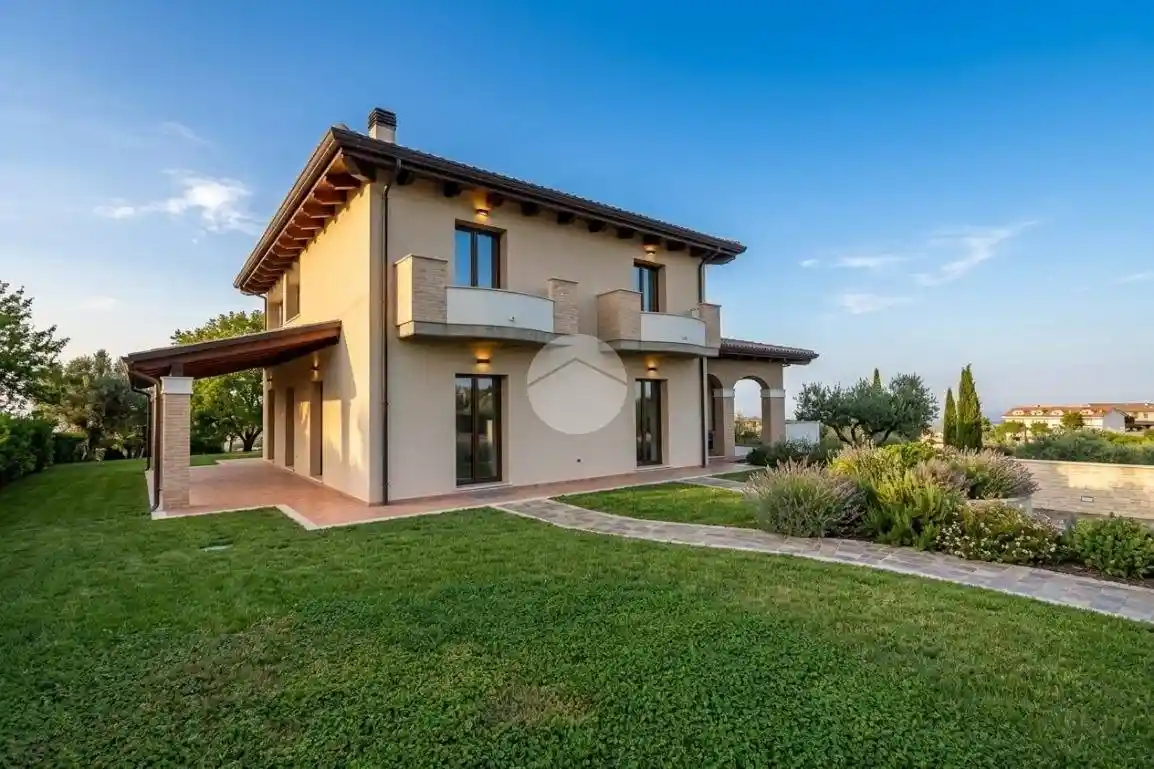 Villa in vendita a Città Sant'Angelo