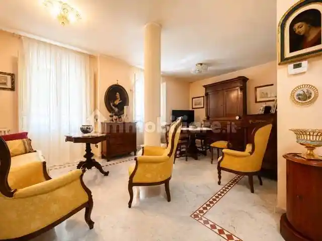 Appartamento in vendita a Viareggio