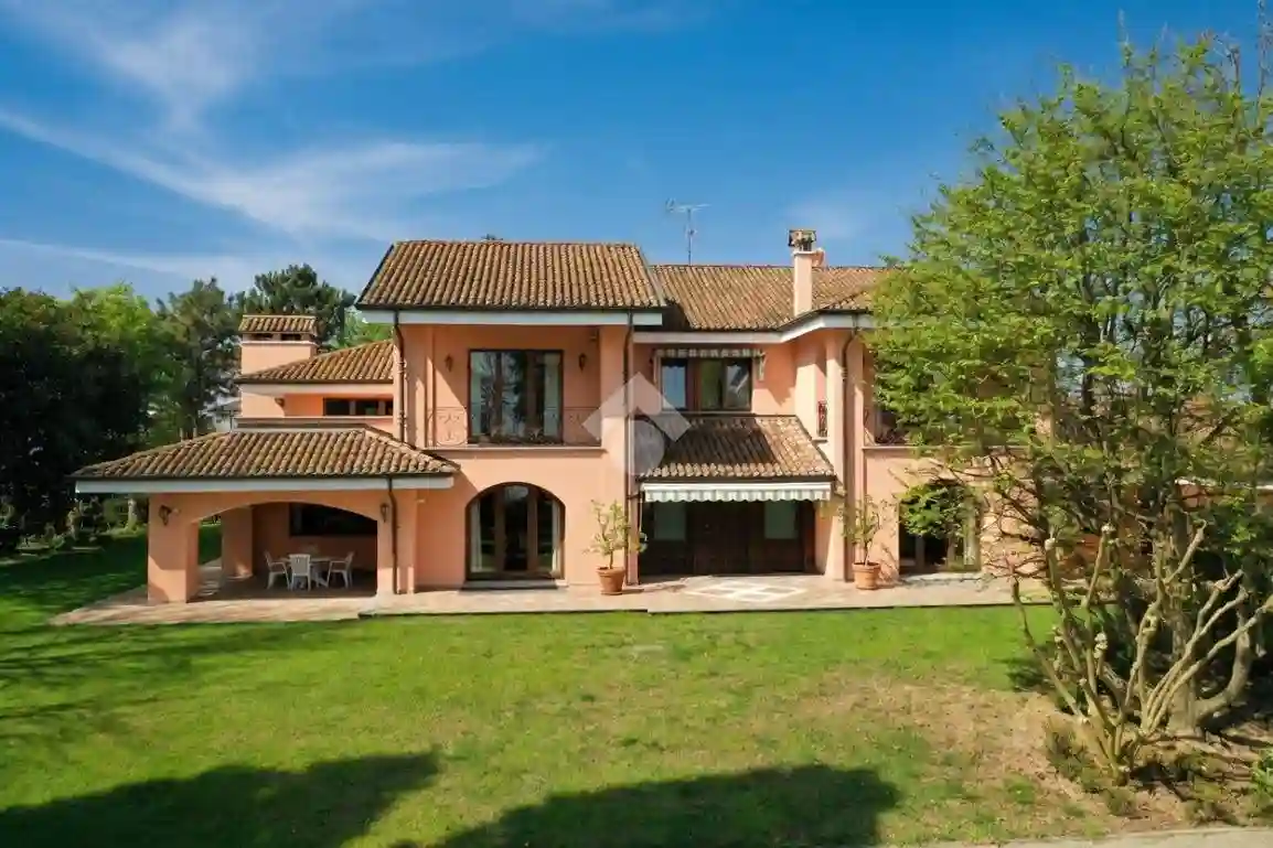 Villa - foto 2