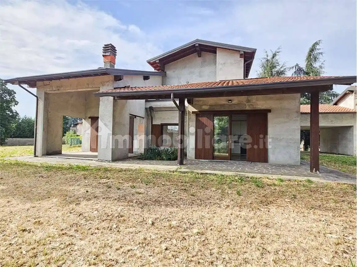 Villa in vendita a Mozzate