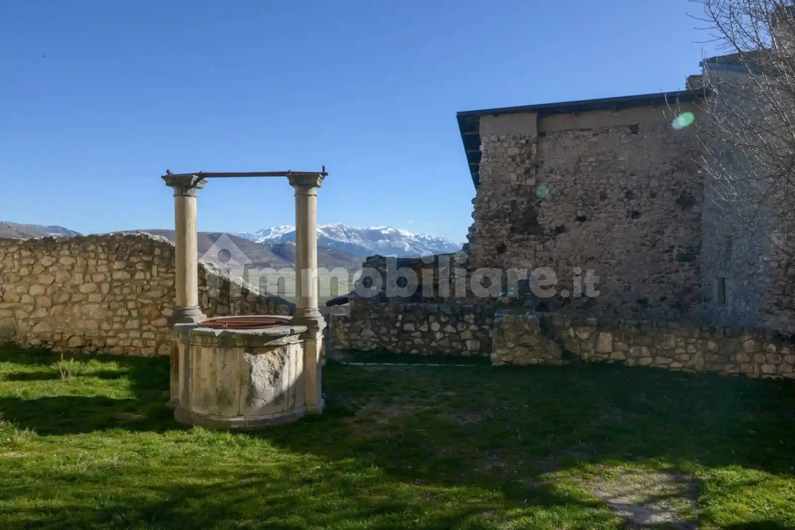 Villa in vendita a Navelli