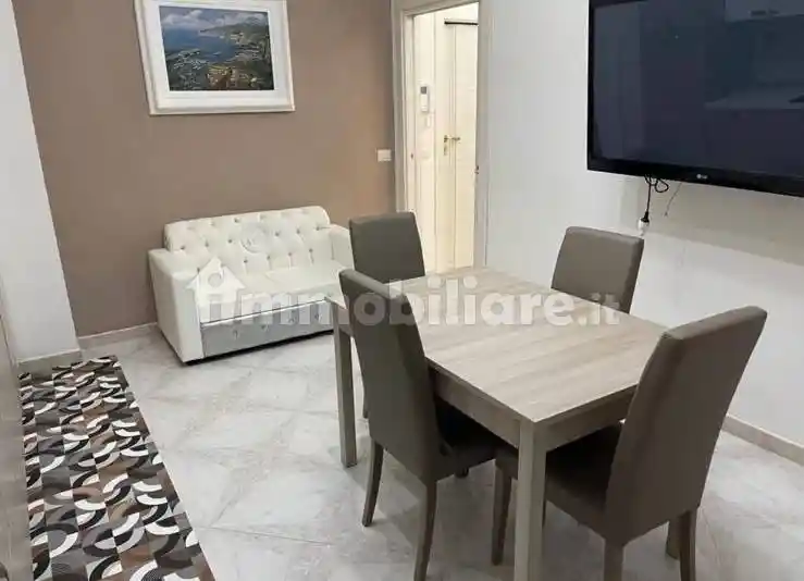 Appartamento in affitto a Napoli
