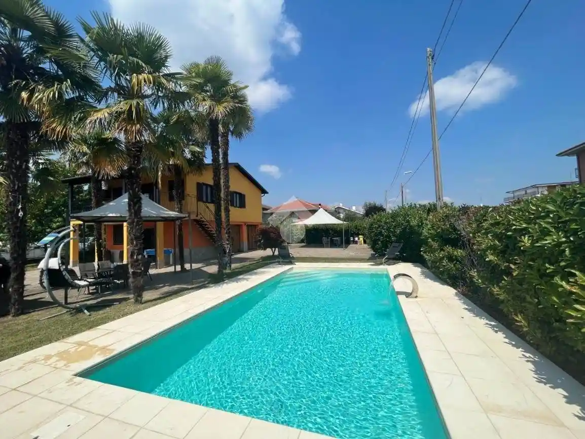 Villa in vendita a San Francesco al Campo