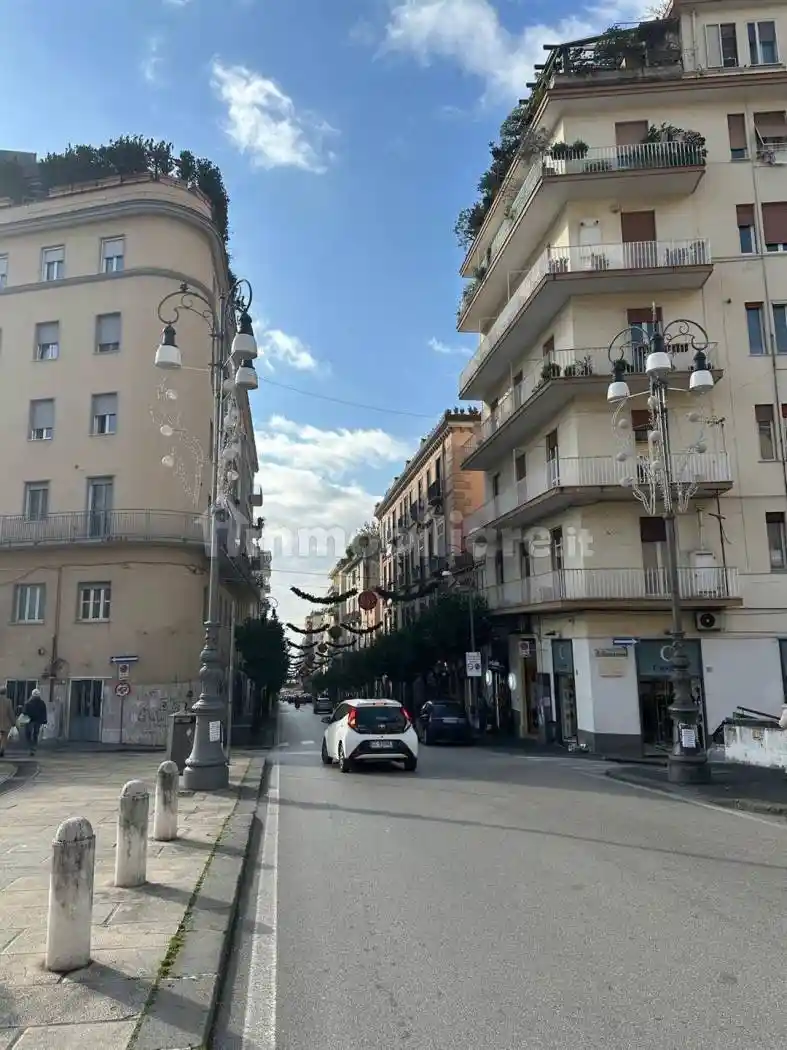 Appartamento in vendita a Salerno