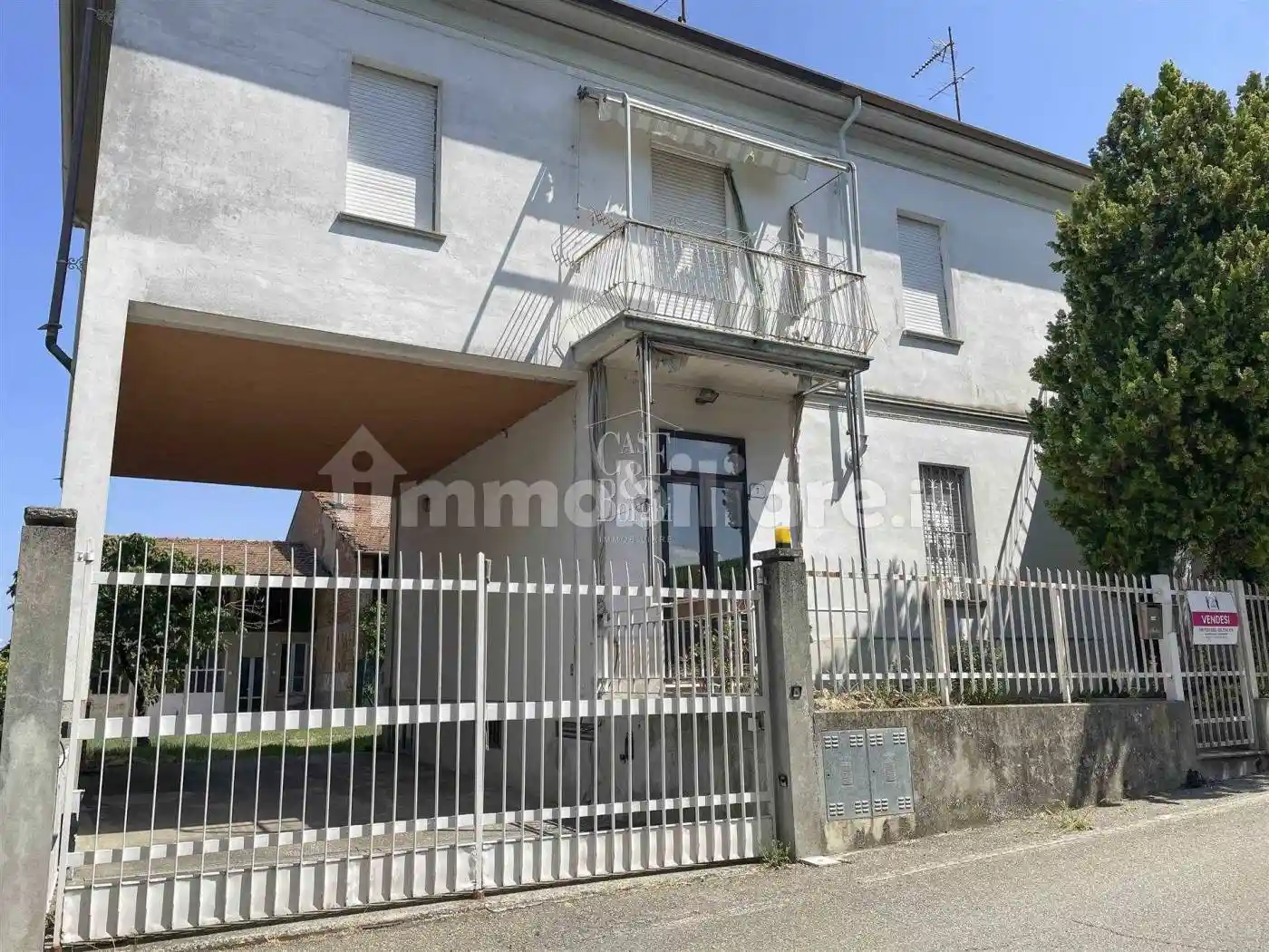 Villa in vendita a Codevilla