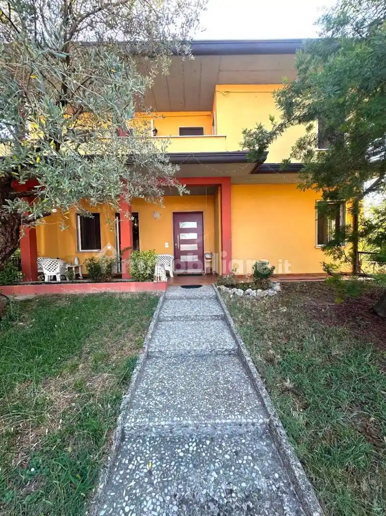 Rustico - Casale in vendita a Rosà