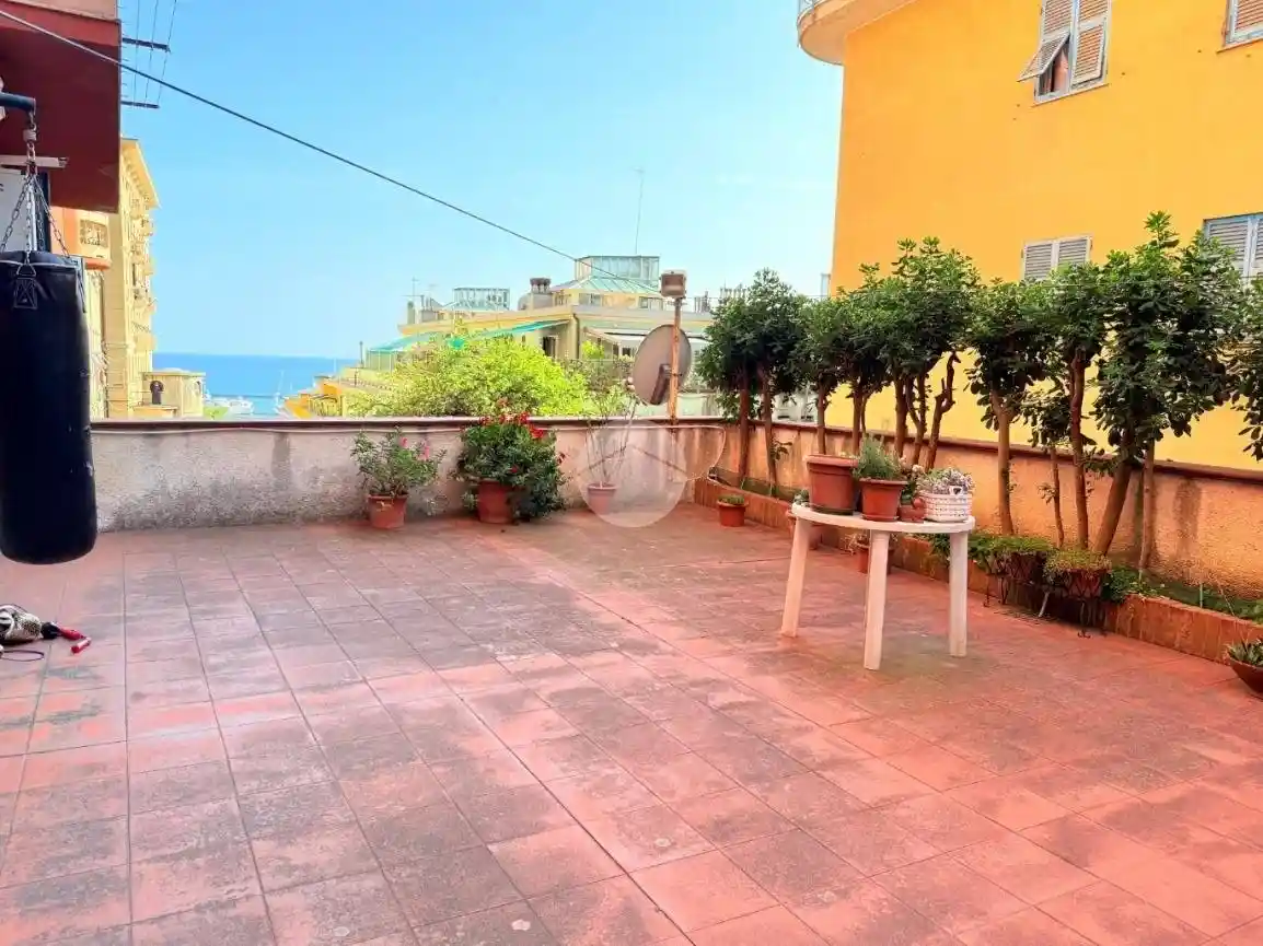 Appartamento in vendita a Genova