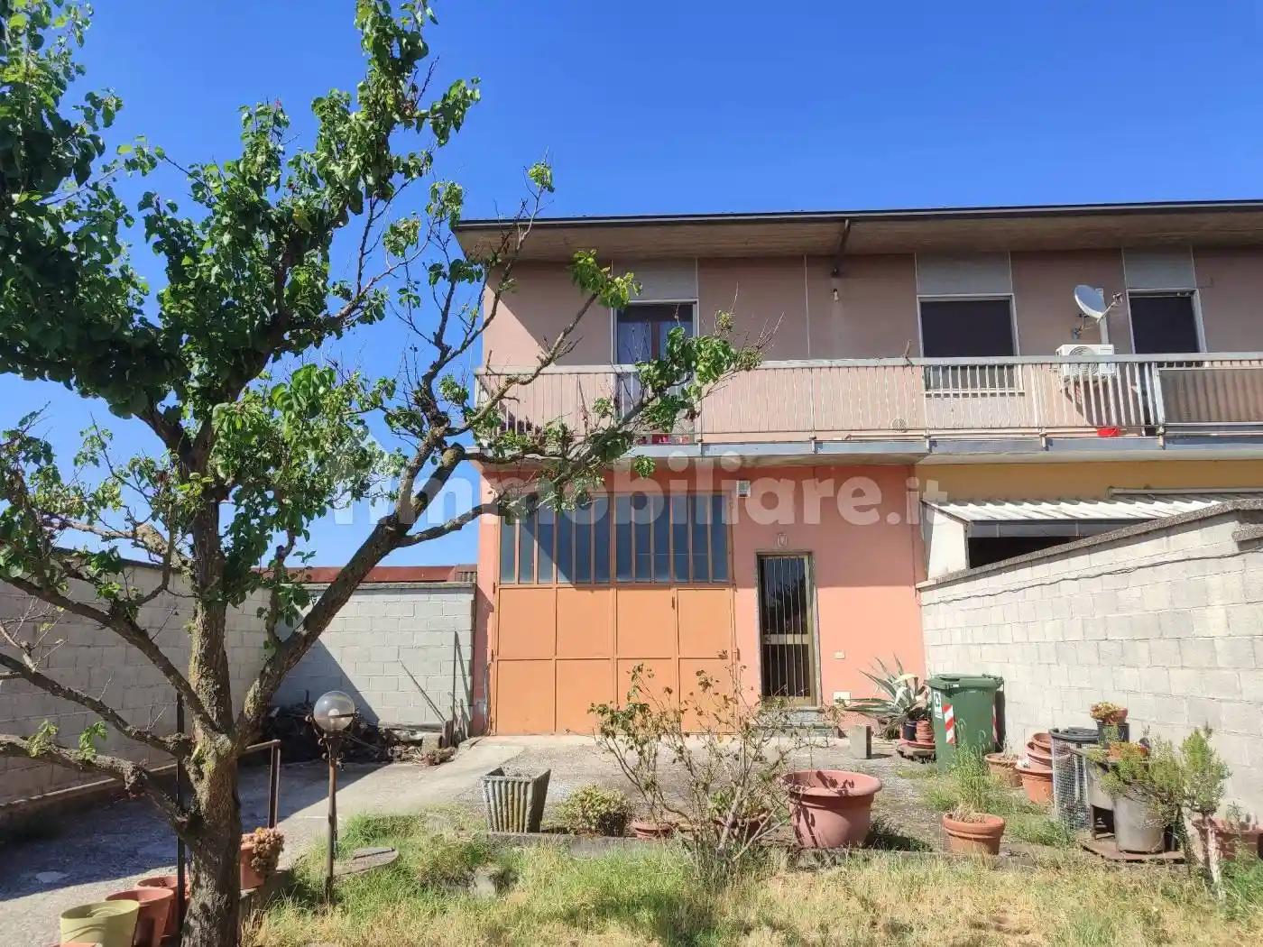 Villa in vendita a Inverno e Monteleone