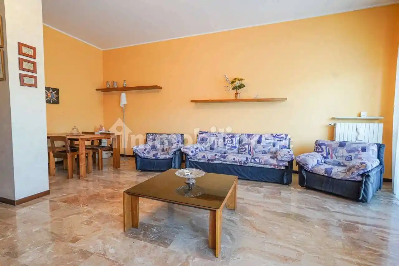 Appartamento in vendita a Carvico