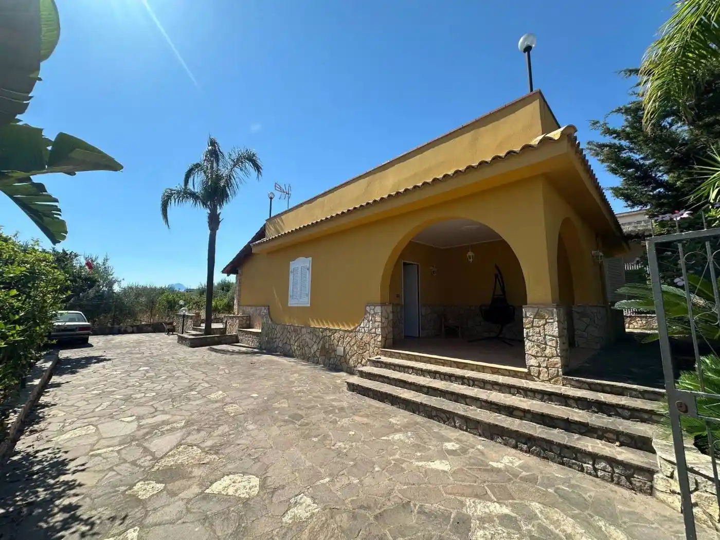 Villa in vendita a Altavilla Milicia