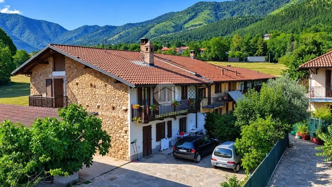 Casa indipendente in vendita a Val della Torre