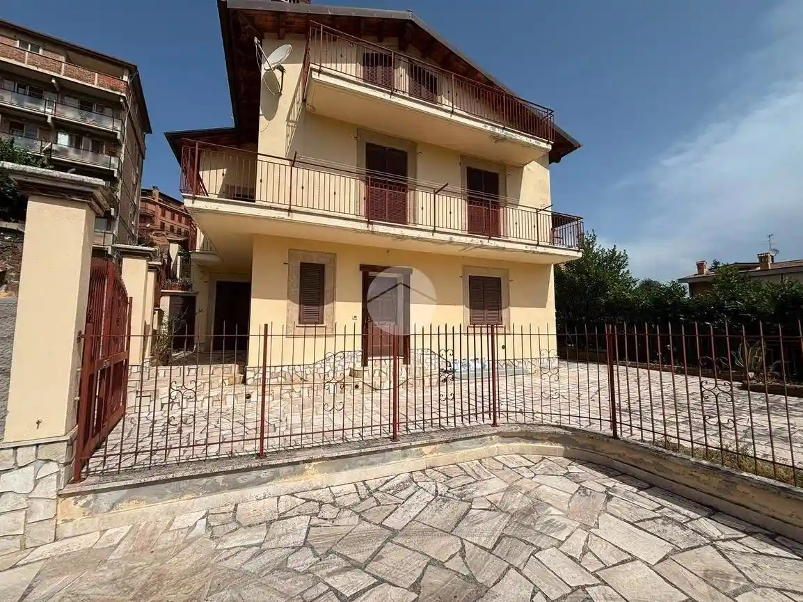 Appartamento in vendita a Monte Porzio Catone