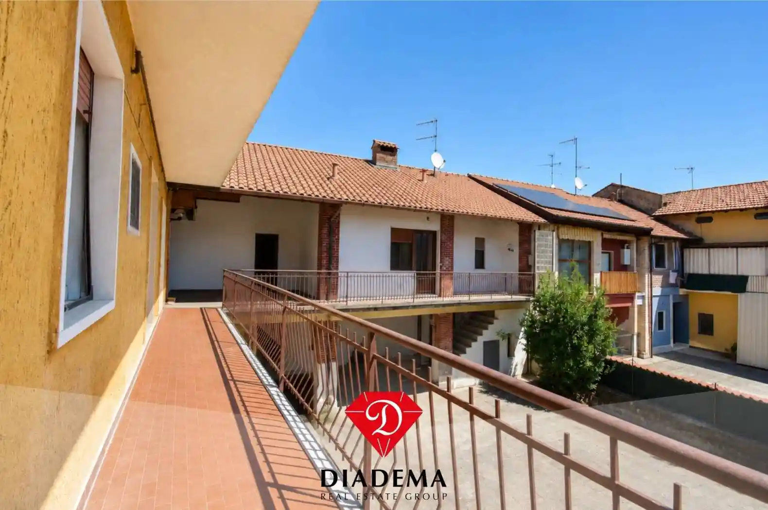 Appartamento in vendita a Vedano Olona