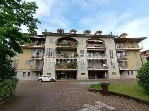 Appartamento in vendita a Vimercate
