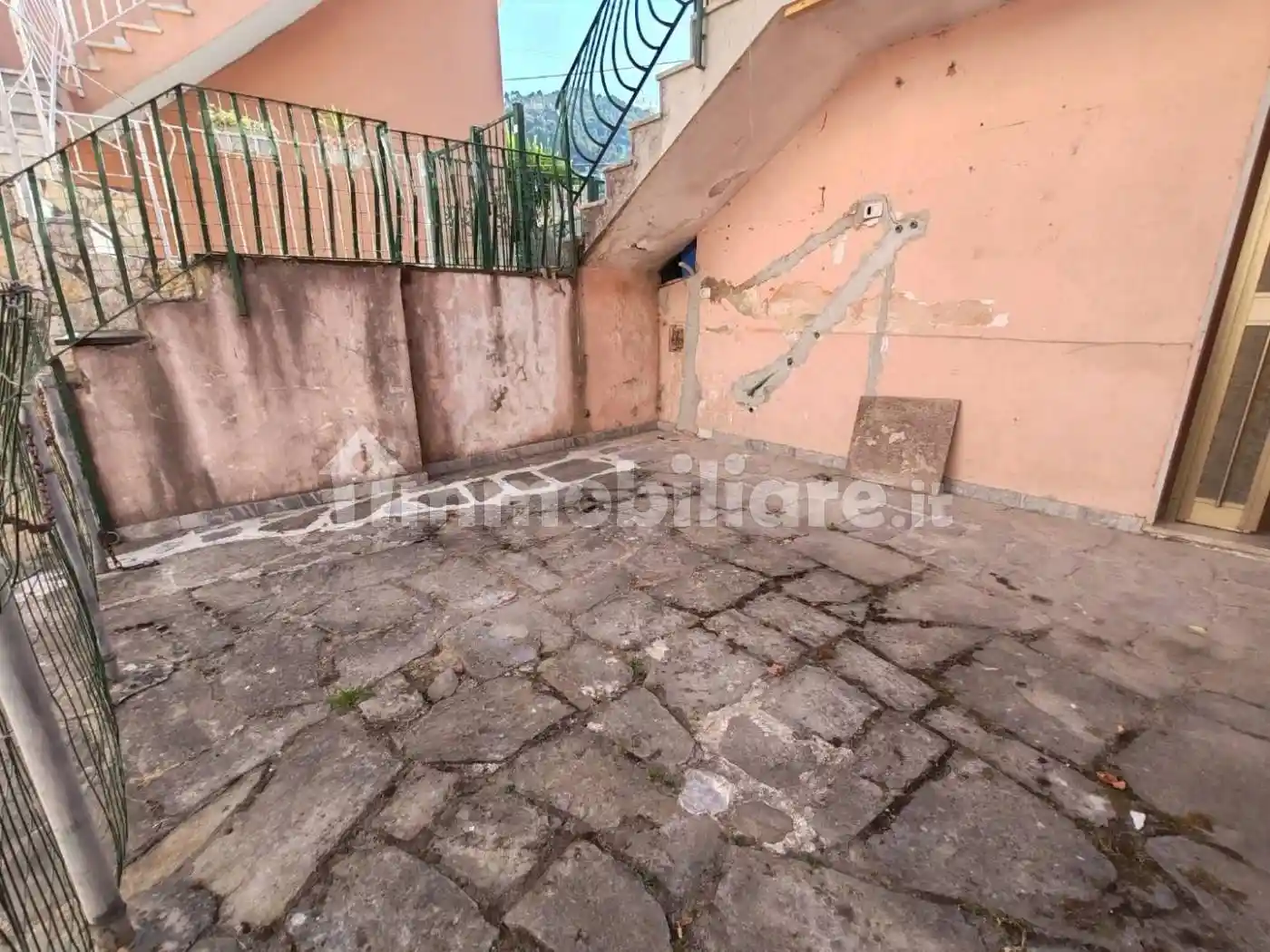 Casa indipendente in vendita a Massa