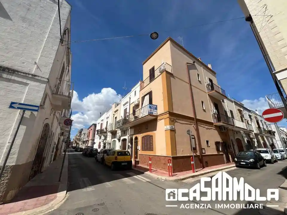 Casa indipendente in vendita a Mola di Bari