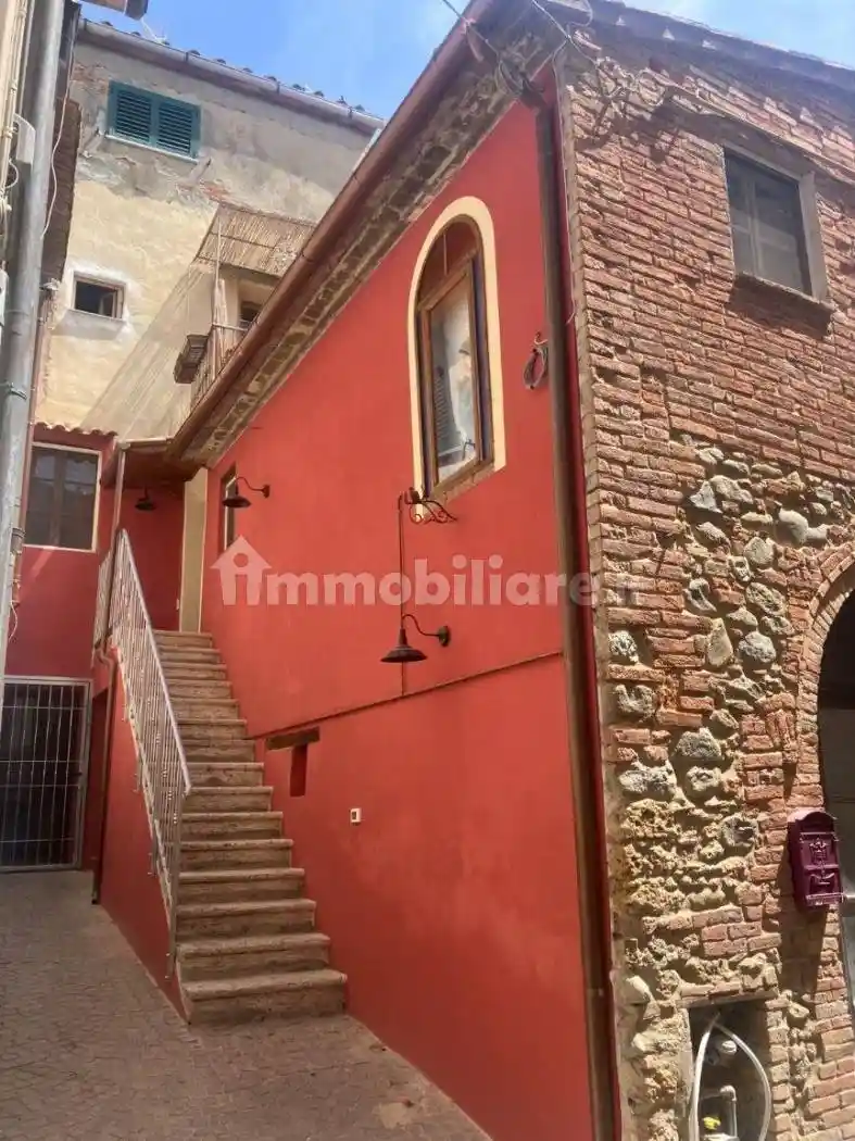 Casa indipendente in affitto a Terricciola