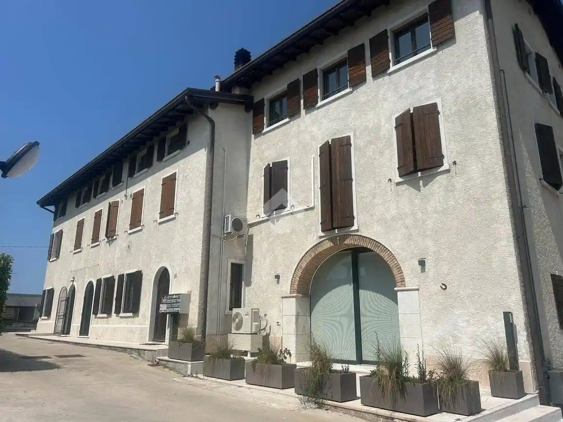 Appartamento in vendita a Peschiera del Garda