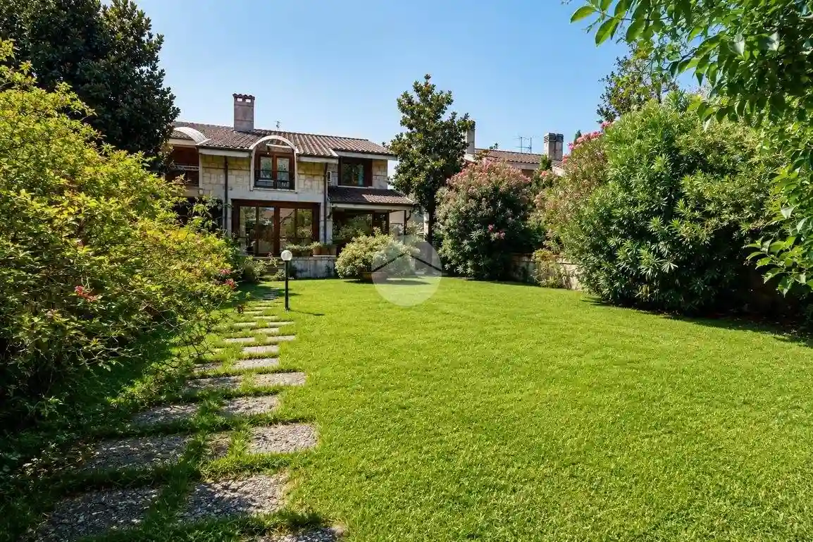 Villa - foto 5