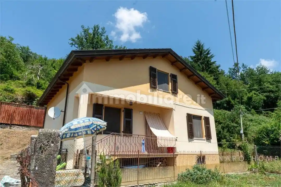 Casa indipendente in vendita a Zeri