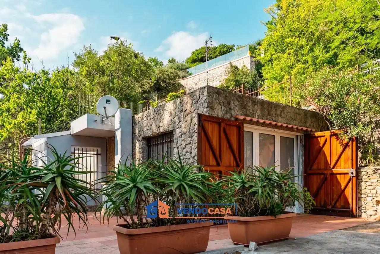 Villa in vendita a Bergeggi