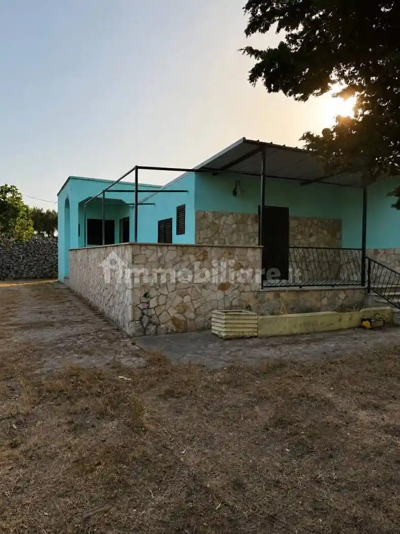Rustico - Casale in affitto a Noci