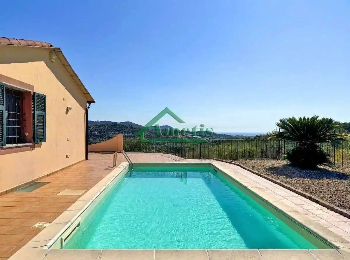 Villa in vendita a Imperia