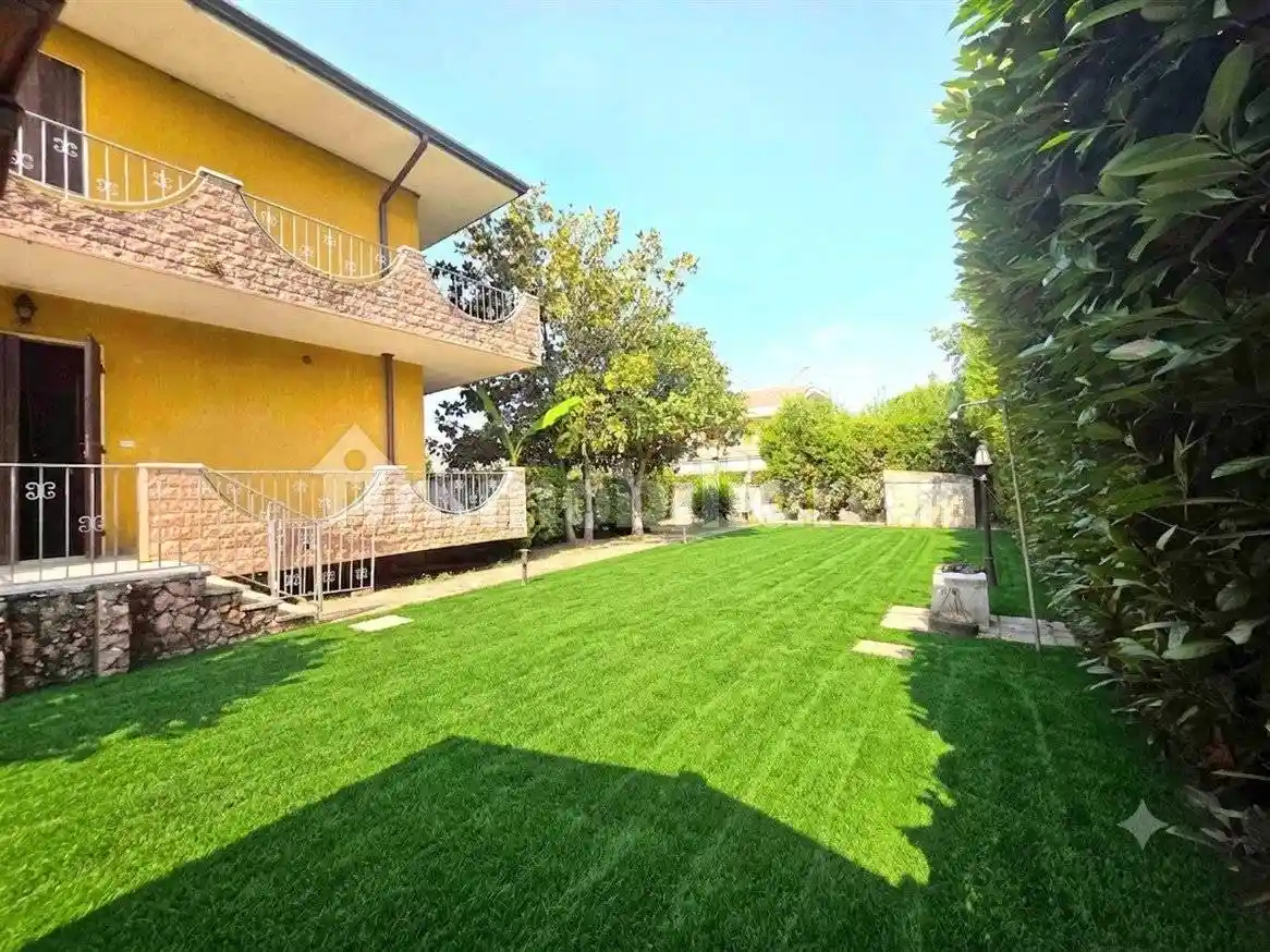 Villa in vendita a Montignoso