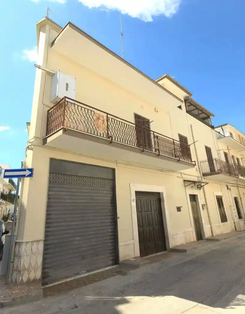 Casa indipendente in vendita a Cassano delle Murge