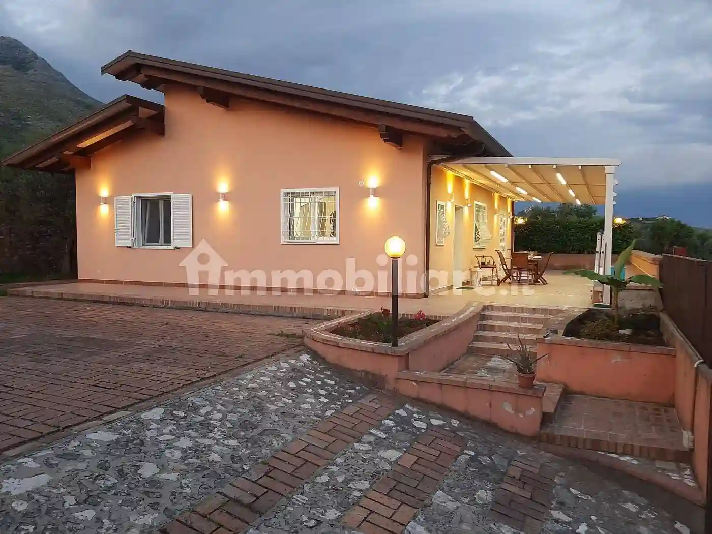 Villa - foto 2