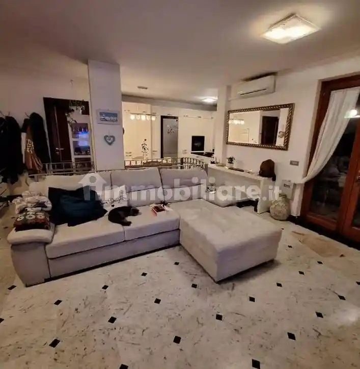 Appartamento in vendita a Carrara