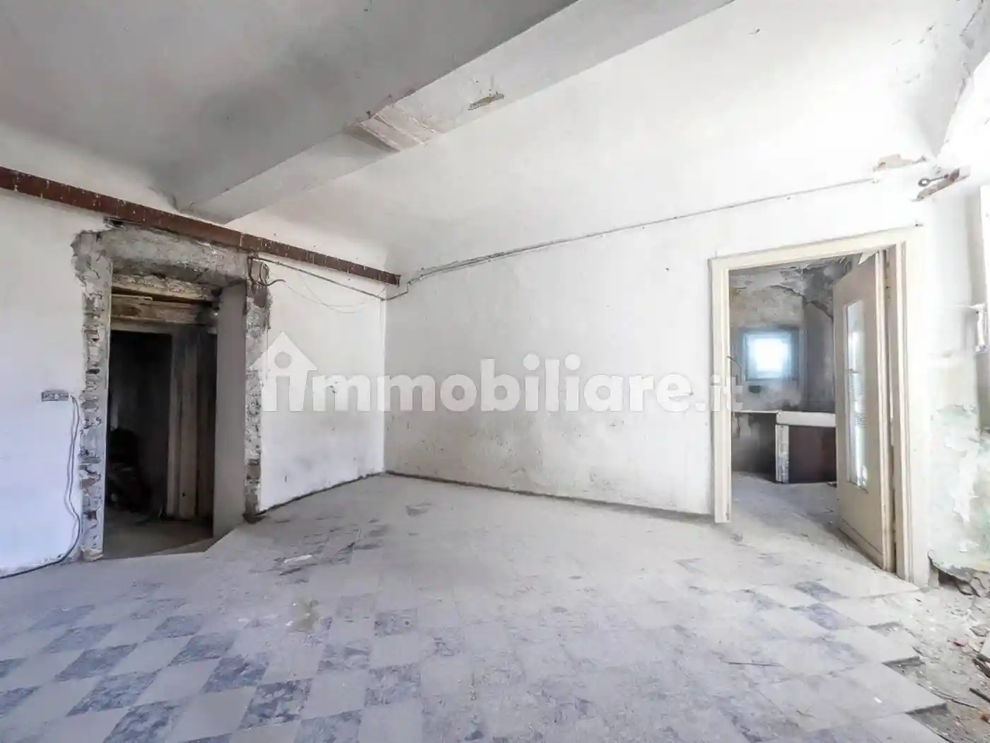 Appartamento in vendita a Sarzana